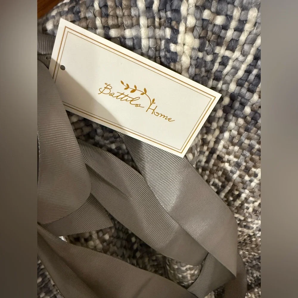 NWT Gorgeous Marled Knit Cotton Throw Blanket